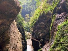 -龙水峡地缝景区