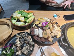 -一朵菌·野生菌探索家火锅(南亚店)