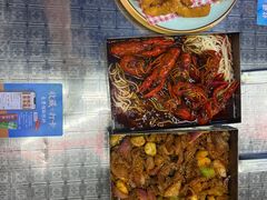 -老地方啤酒屋·海鲜青岛菜大排档(台东步行街店)
