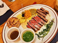 -Mark&Mars Restaurant