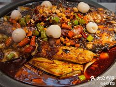 -鸣记脆皮烤鱼·海鲜烤鱼(三八广场店)