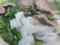 -牛师傅广式药膳牛骨汤美食(江南西店)