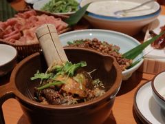 -老滇山寨•云南特色菜•地方菜•民族风情歌舞表演(金碧店)