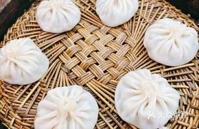 Jia San Soup-filled Dumplings with Lamb