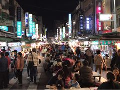 -六合夜市
