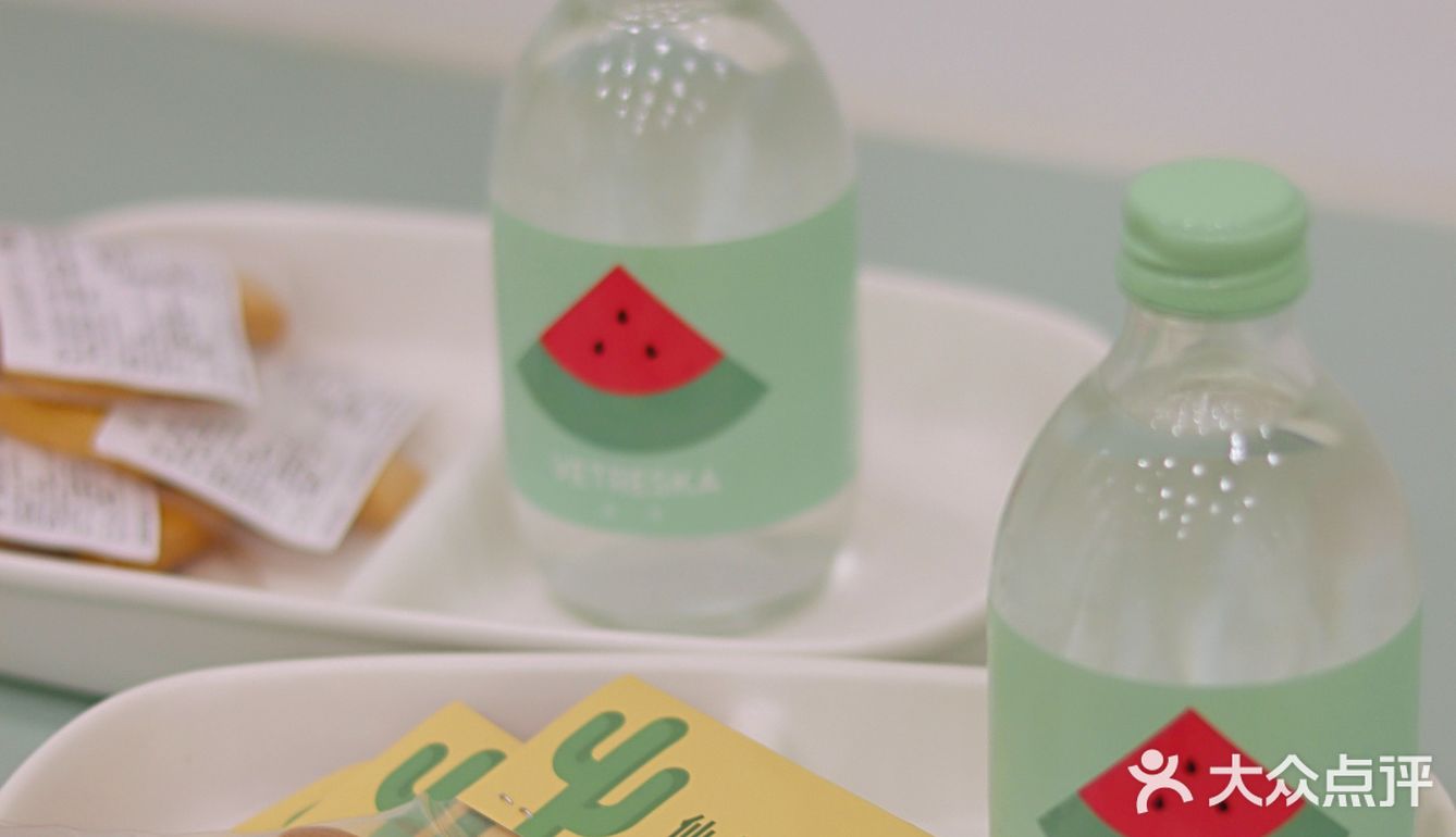 猫咖探店，和猫咪一起分享下午茶。
