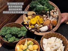 -三出山火锅(南京万象天地店)
