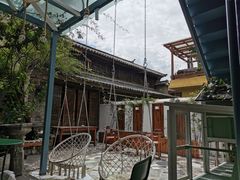 -喵屿·大理花园猫咖