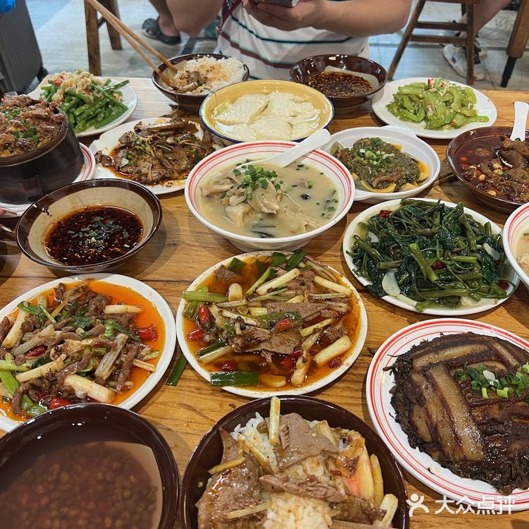 这家！解放碑土著都在吃的烂蹄花！！！！