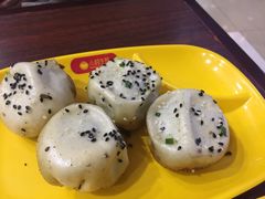 -小杨生煎(金山百联购物中心3楼店)