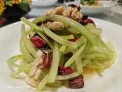 -鑫巴蜀小镇 · 水煮鱼专研店(玉桥店)