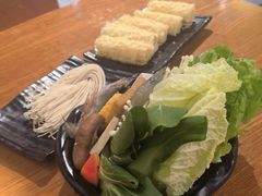 -呷哺呷哺(普陀乐购真北店)