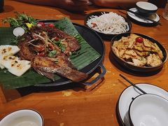 -老滇山寨•云南特色菜•地方菜•民族风情歌舞表演(金碧店)