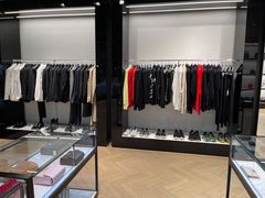 -GIVENCHY(佛罗伦萨小镇奥莱店)