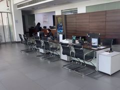 -上海星瀚奔驰4S店(红柳路店)