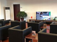 -上汽荣威飞凡体验中心(莲池南二环店)