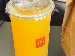 -麦当劳(上海虹桥站30B检票口楼上)