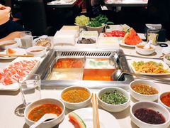 -海底捞火锅鲜切牛肉主题店(长寿路店)