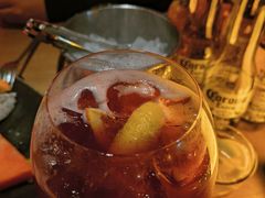 -FOUR PLAY BAR