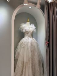 -衣贝姿婚纱礼服馆