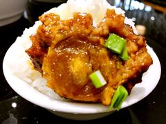 鸭蛋黄狮子头-梅飞酒家(名辉豪庭店)