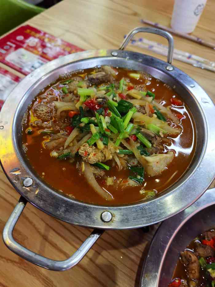 品轩吊锅饭(万力时代店"今日打卡万力时代白鱼赤乌吊锅饭 记得第一.