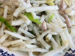 芦苇根炒肉丝-呼吸森林·生态农庄农家乐私房菜