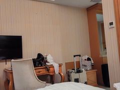 -维也纳智好酒店(深圳罗湖口岸国贸火车站店)