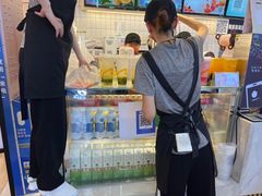 -CoCo都可(湖滨银泰店B区店)