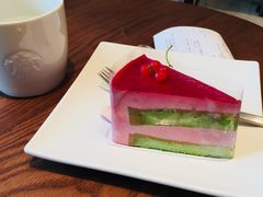 开心果果覆盆子风味蛋糕-星巴克(深圳香港大学深圳医院店)