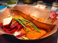 -墨居上隐·院子里火锅(峨眉店)