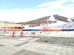 -庙香山滑雪场
