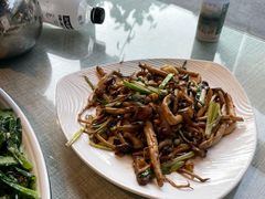 -鲜榨果汁·啤酒鱼(环岛河店)