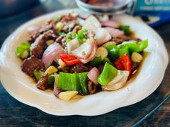 青椒洋葱炒牛肉-龙方煲庄(余江路店)