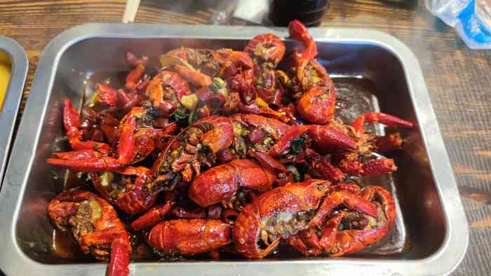 秋林龙虾(仙鹤街店)-"南京本地的朋友带我们来这家龙虾店吃龙虾,.