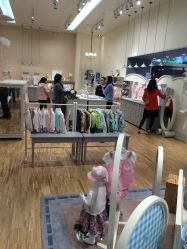 -丽婴房(七莘路店)