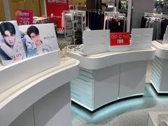 -沫芮眼镜·蔡司官方授权店(人民广场店)