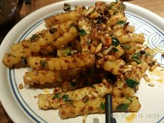 -云海肴·汽锅鸡·云南菜(天山百盛优客店)