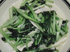 -八府香鸭·啫啫煲(华山路店)