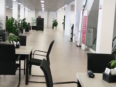 -深圳锦龙奥迪4S店(前海店)