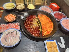 -周小明火锅(黑金冠社区店)