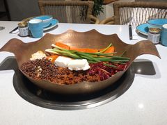 -墨居上隐·院子里火锅(峨眉店)