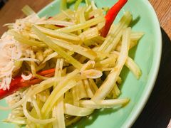 马家沟芹菜拌腐竹-弄堂里·寻味杭州(湖滨银泰in77C区店)
