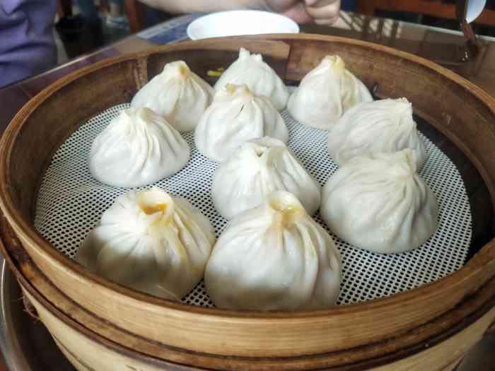 陶兴宝点心店(芙蓉路店)-"慕名而去,广播里也推荐过.蟹黄汤包皮薄,.