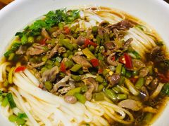 酸辣鸡杂粉-肆姐面粉馆(坡子街店)