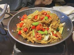 -东口码头·烧鸽子·鱼头泡饼·地方菜(金鹰悦城店)