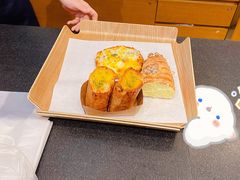 椰丝奶酪面包-巴黎贝甜(杨浦宝地店)