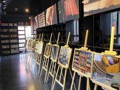 -钟书阁(松江泰晤士小镇店)