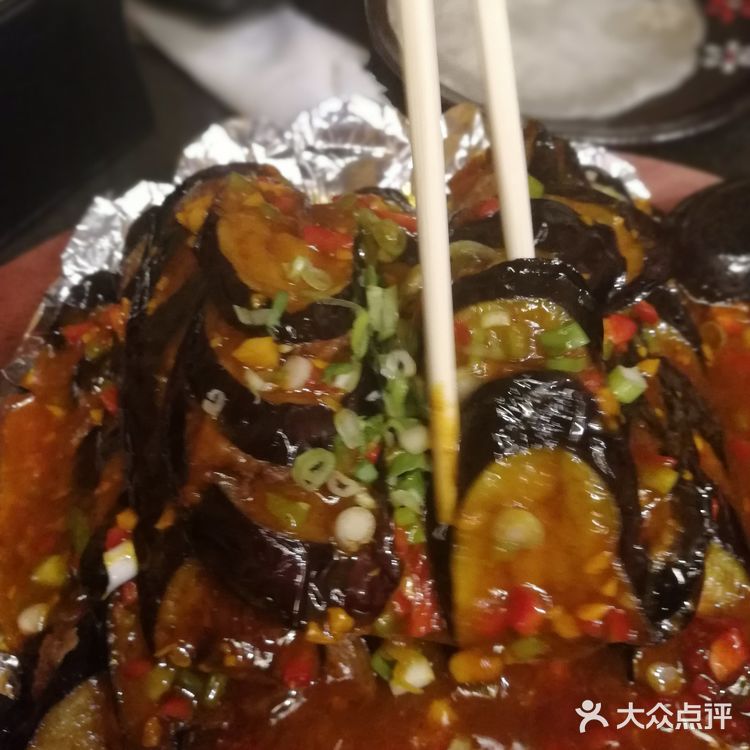 我又来了，哈哈，他家的菜好吃，和我胃口，门口停车方便