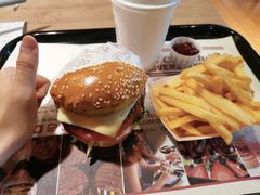 -The Habit Burger Grill 哈比特汉堡(复兴soho店)